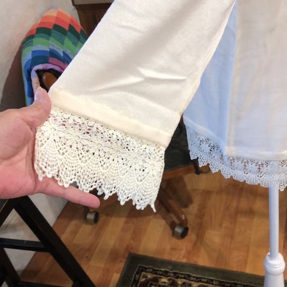 BNIP CW CLASSICS SIZE MEDIUM IVORY  LONG SLEEVE LACE TRIMMED SWEATER BUTTON UP - Picture 5 of 6